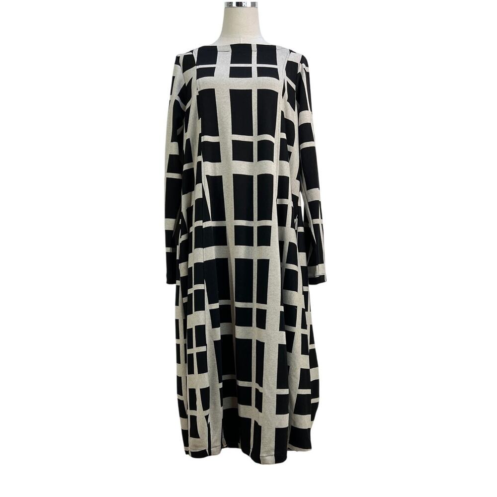 Black & Cream Grid Midi Dress - Long Sleeve